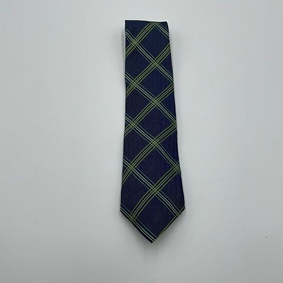 Navy blue and green 100% silk concepts by Claiborne necktie - Picture 1 of 5